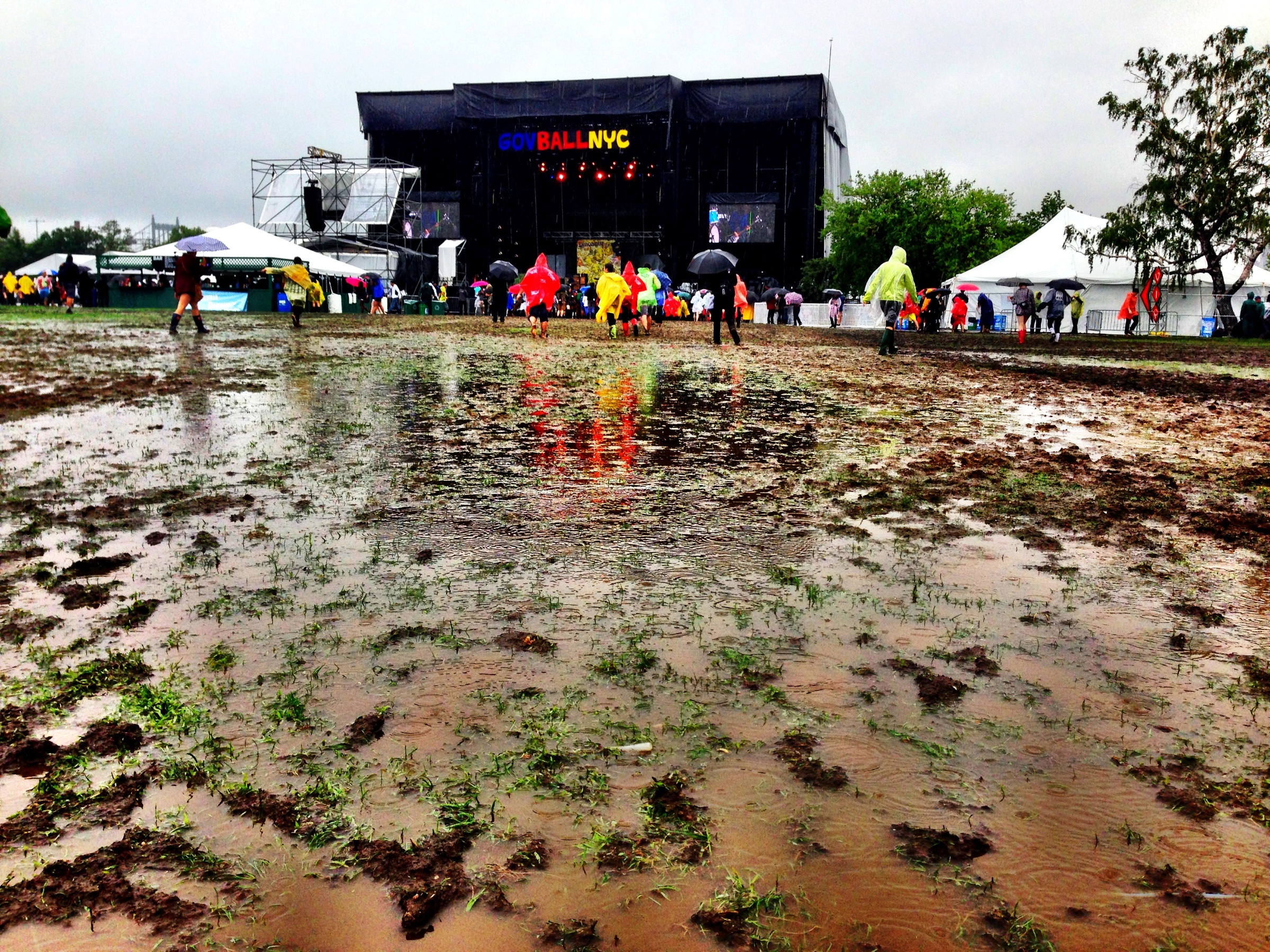 Ein bisschen Regen auf dem Governors Ball