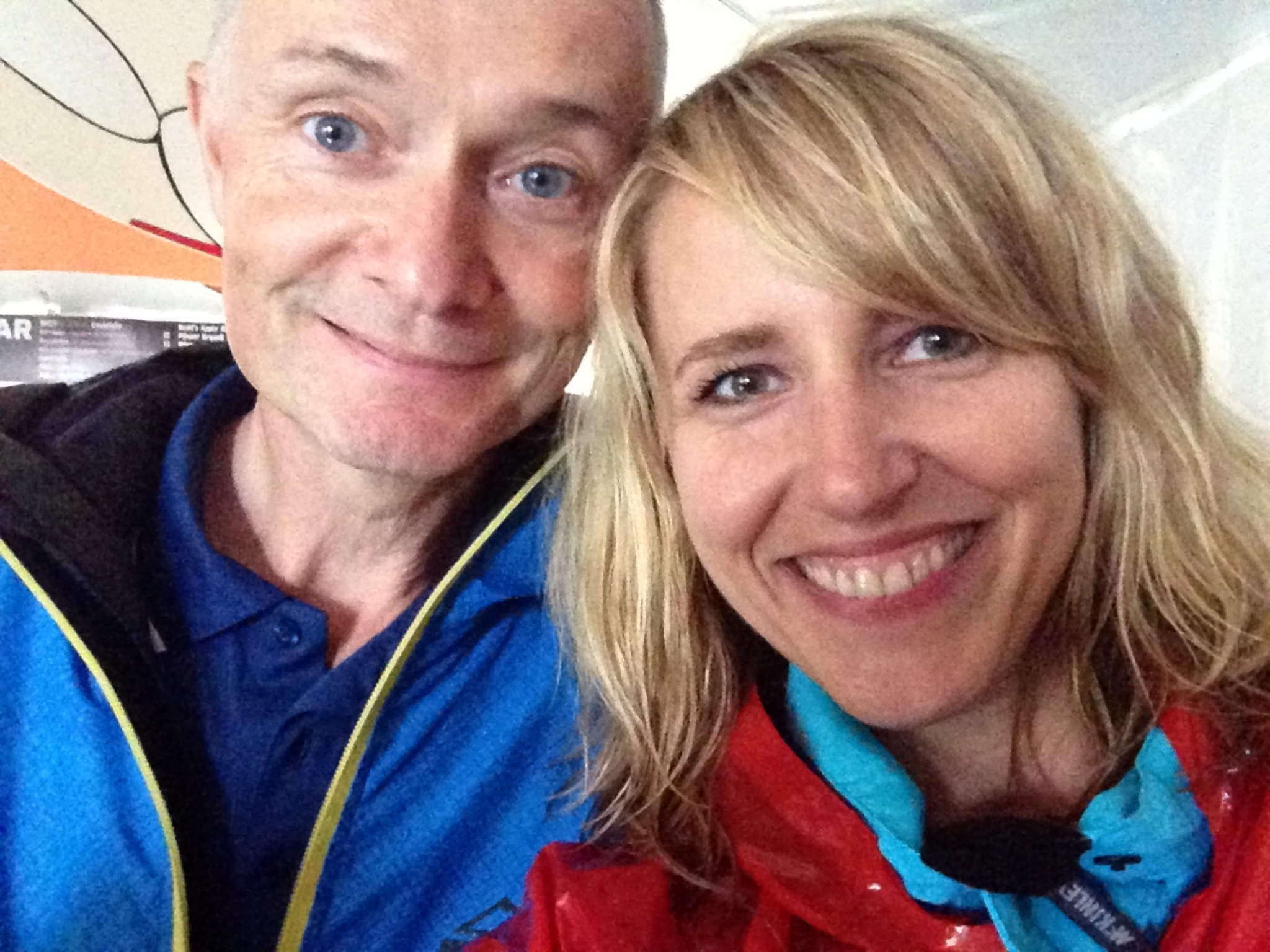 Kris und ich noch halbwegs trocken