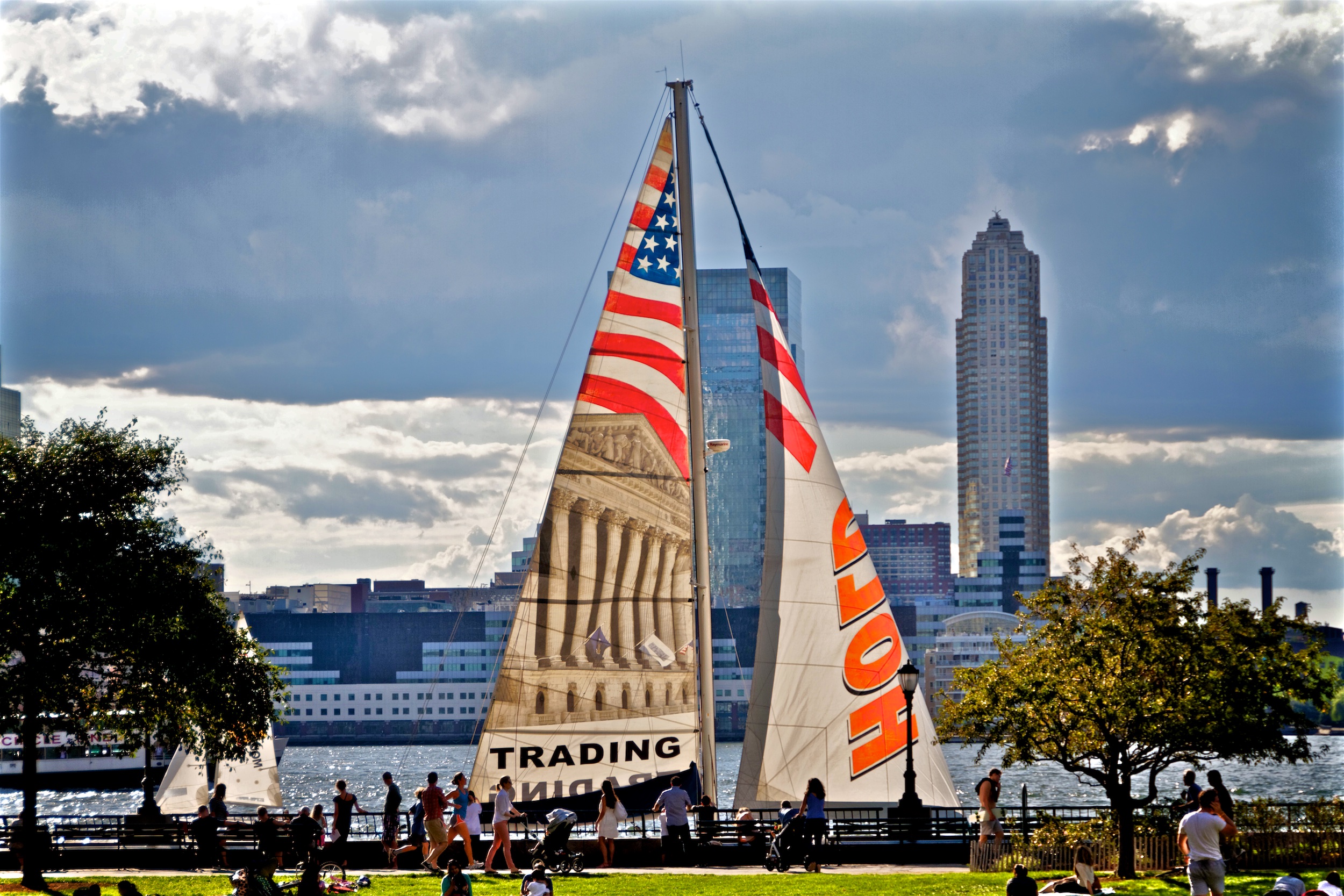 Vor dem Haus bei schönem Wetter